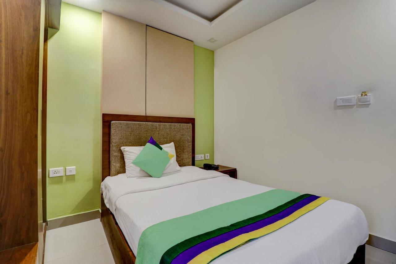 Itsy By Treebo - Rotano Glitz Inn Kozhikode Bagian luar foto