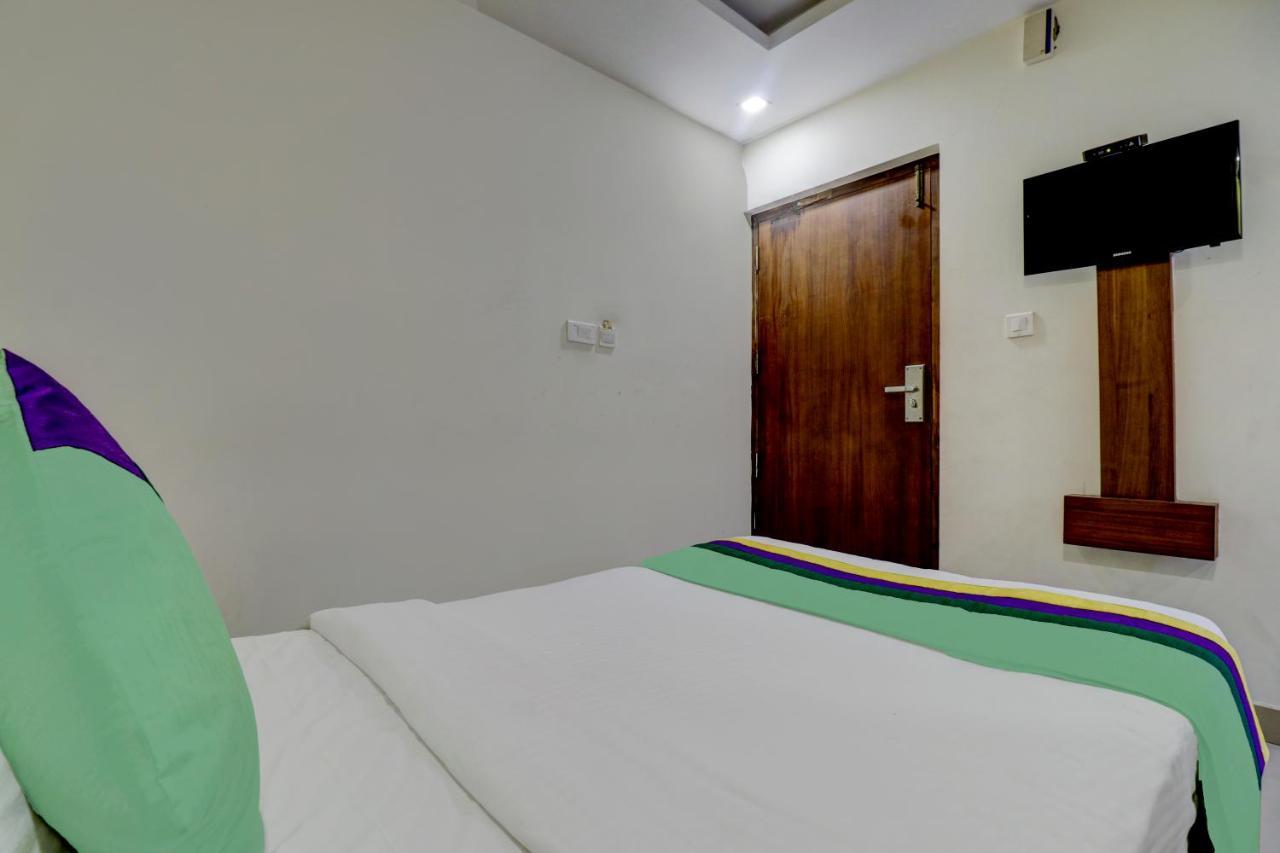 Itsy By Treebo - Rotano Glitz Inn Kozhikode Bagian luar foto