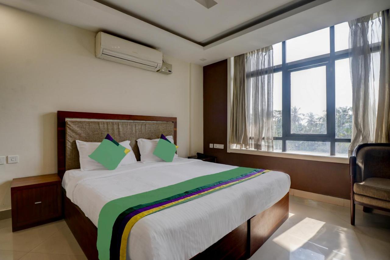 Itsy By Treebo - Rotano Glitz Inn Kozhikode Bagian luar foto