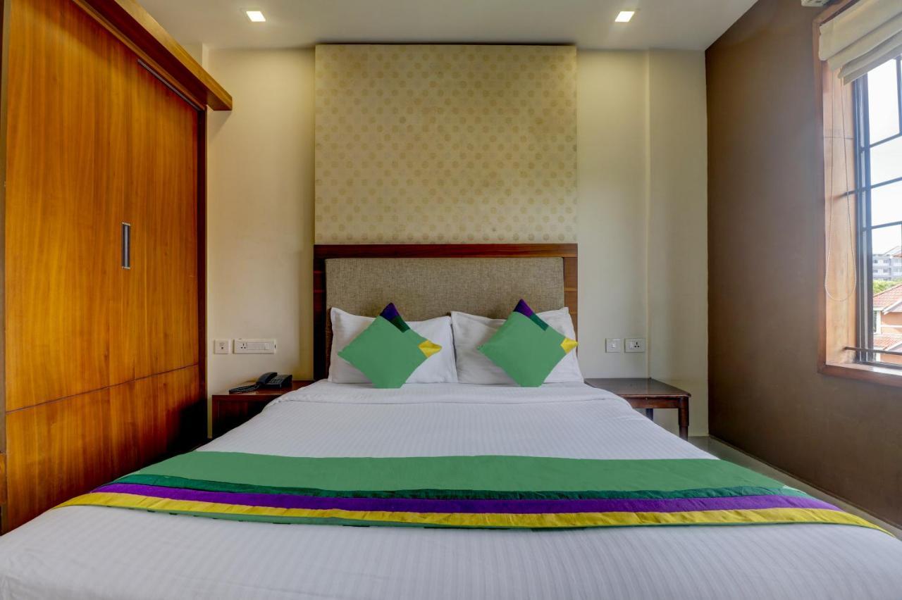 Itsy By Treebo - Rotano Glitz Inn Kozhikode Bagian luar foto