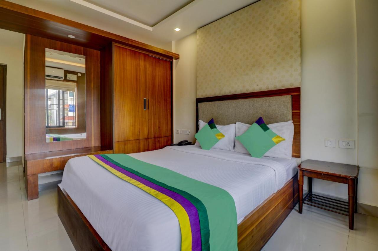 Itsy By Treebo - Rotano Glitz Inn Kozhikode Bagian luar foto