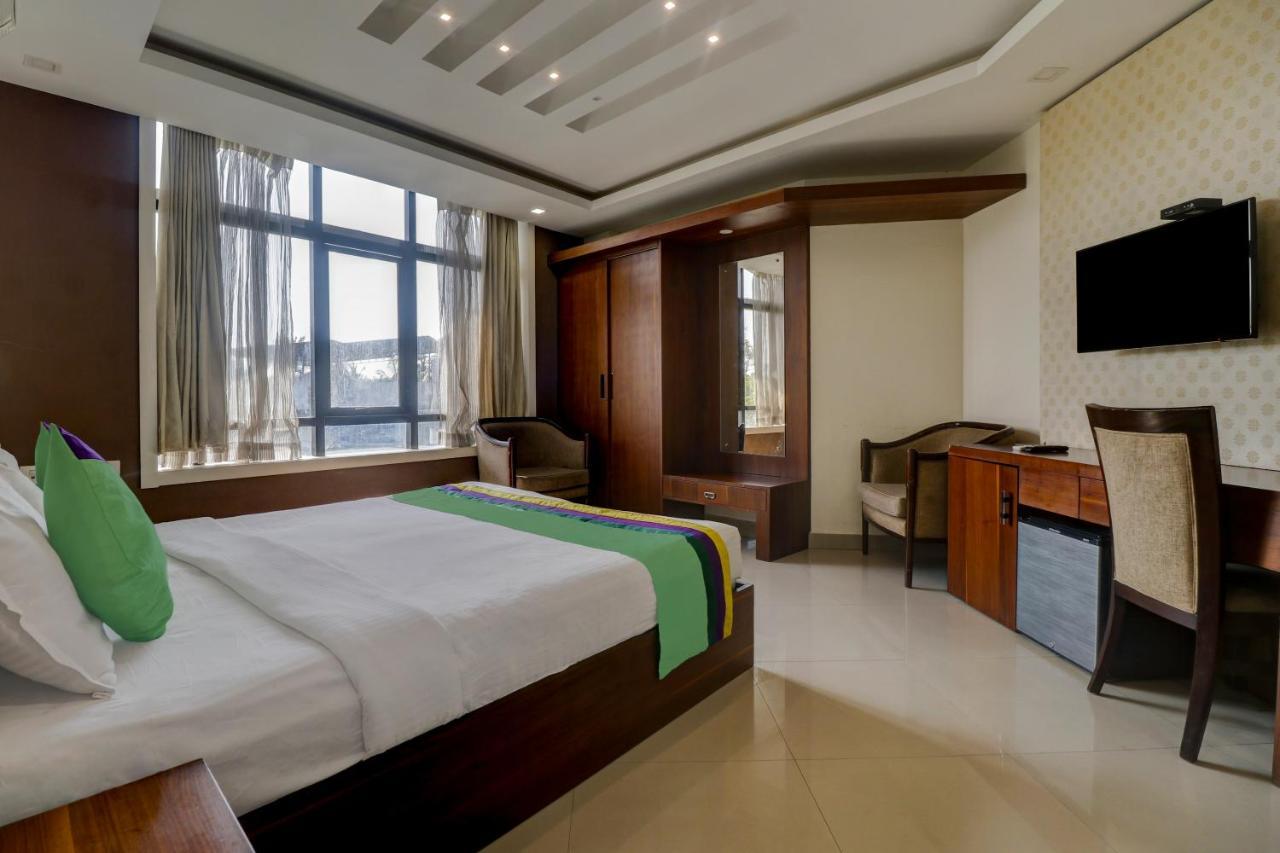 Itsy By Treebo - Rotano Glitz Inn Kozhikode Bagian luar foto